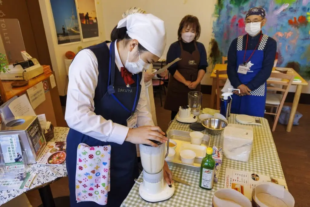 ハピたのカフェ_十和田西高校スイーツツアー