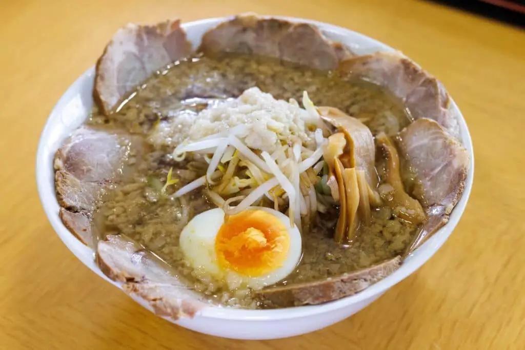 背脂チャーシューメン_道の駅とわだ-春夏秋冬