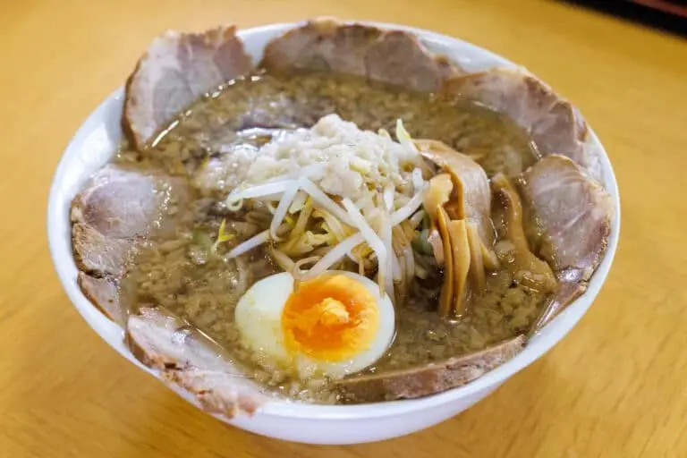背脂チャーシューメン_道の駅とわだ-春夏秋冬