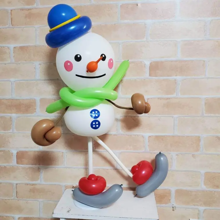 AOMORIバルーンねじりんご スノーマン、スケートしてみた
